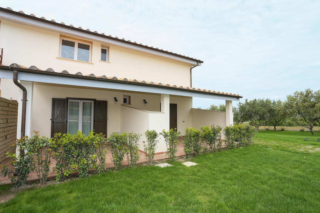 Bed And Breakfast Country Cottage Civitavecchia Exterior photo