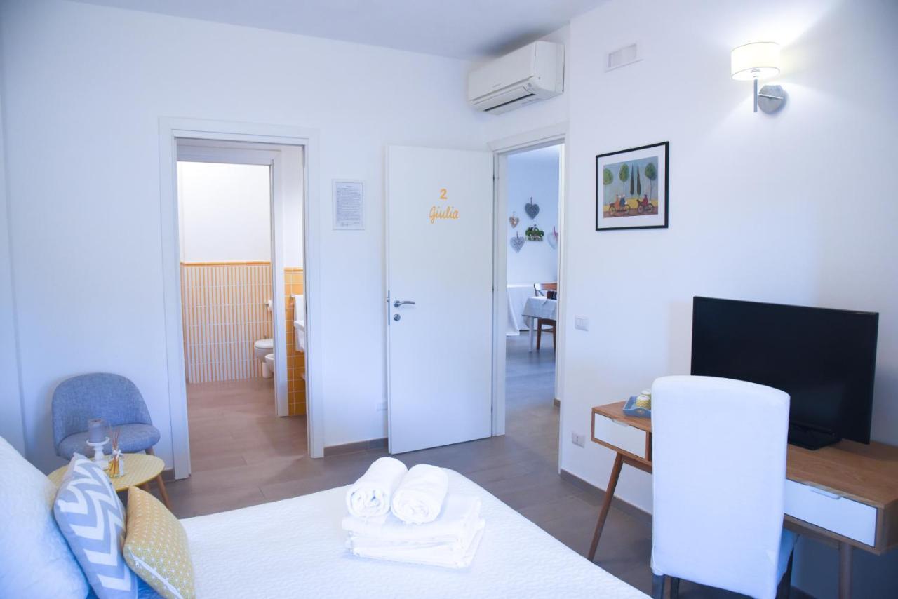 Bed And Breakfast Country Cottage Civitavecchia Exterior photo